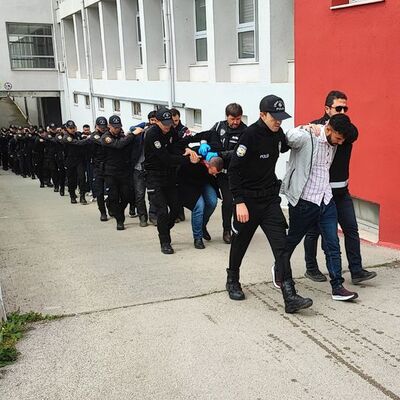 'Sarılar' suç örgütüne operasyon! Çete lideri ve 58 kişi tutuklandı!