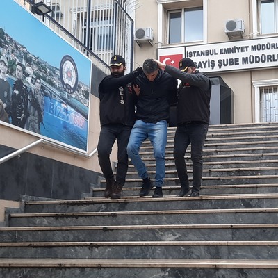 Polis kaza ihbarına gitti! Cinayetle karşılaştı!