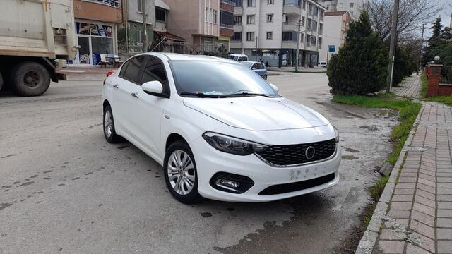 Depremzedeyi dolandırdılar