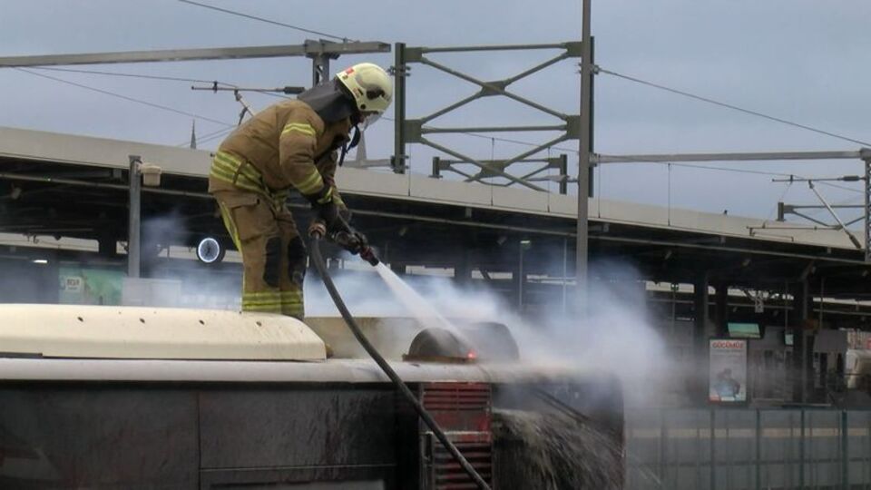 Metrobüste yangın paniği