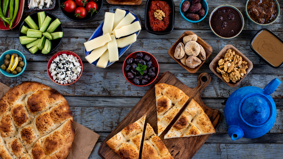 Ramazanda aralıklı beslenme vücuda gençlik kazandırıyor