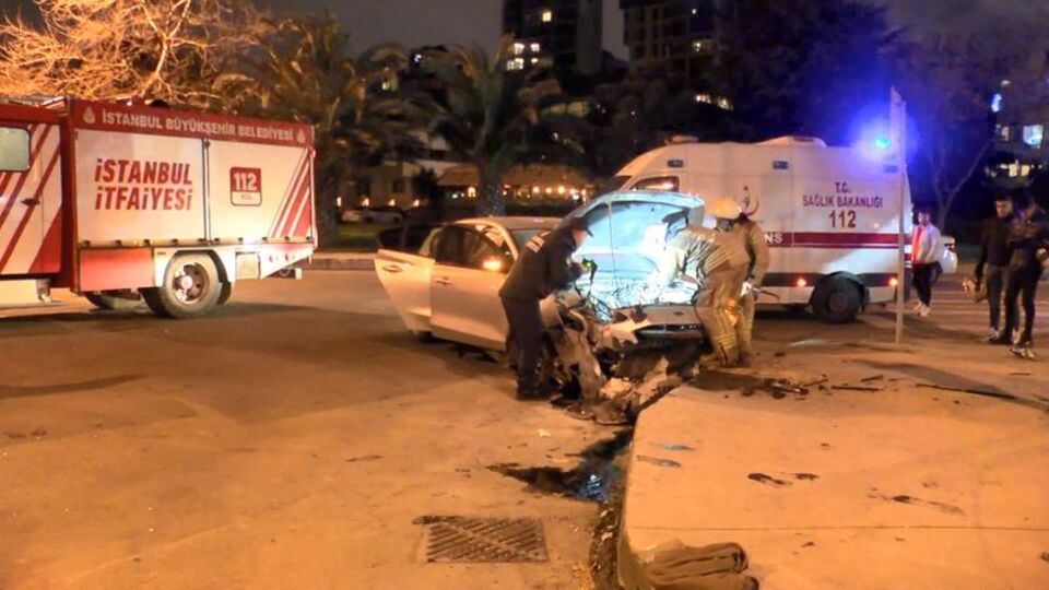 Kadıköy'de trafik kazası: 5 yaralı