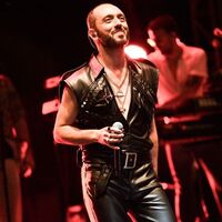 Ünlülerin eski meslekleri!