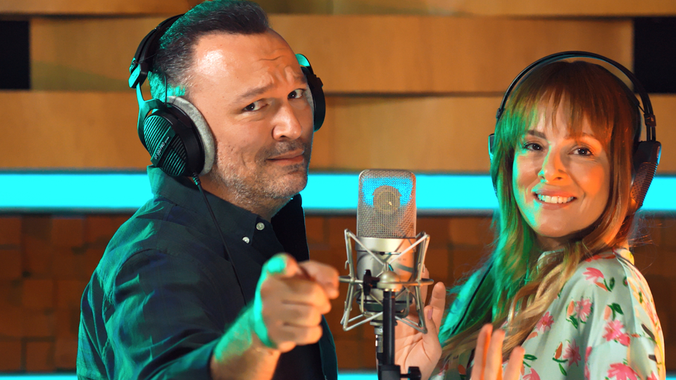 Stüdyoya girip, şarkı kaydettiler