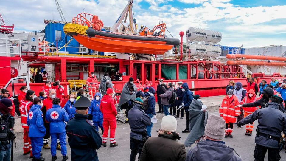 İtalya'da göçün idaresi için 6 ay OHAL ilan eden hükümete tepki: 'Otoriter kıskaç'