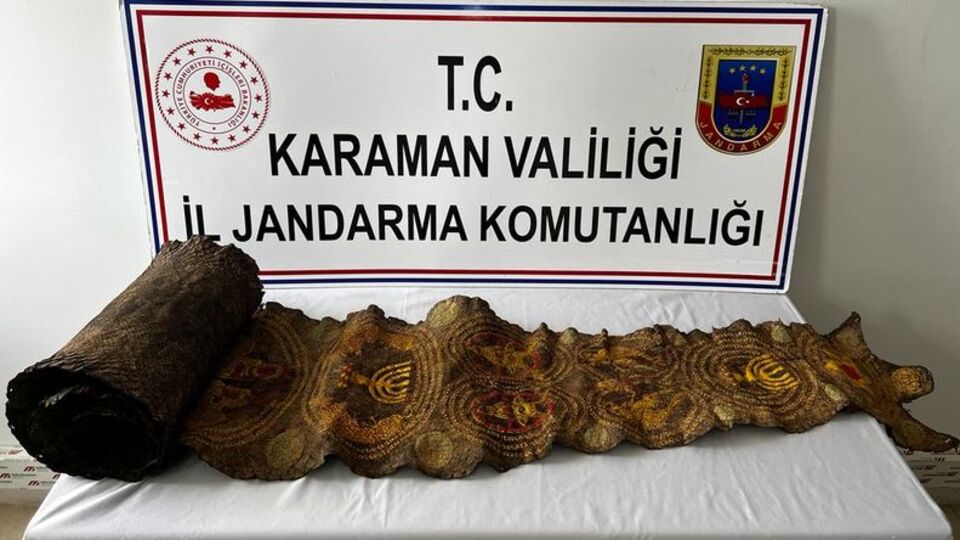 Karaman'da yakalandı! Piton yılanı derisine yazılmış