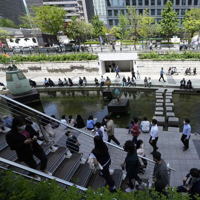 O ülke harekete geçti: Gençlerin sosyalleşmesi için 490 dolar harçlık