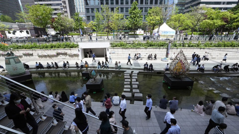 O ülke harekete geçti: Gençlerin sosyalleşmesi için 490 dolar harçlık