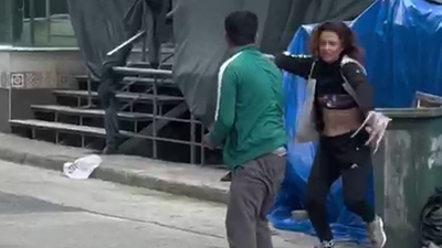 Sokaktaki kavgadan sonra kadın polisi yaraladılar!