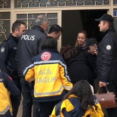 Annesini öldürdü, babasını yaraladı! Evlat vahşeti!