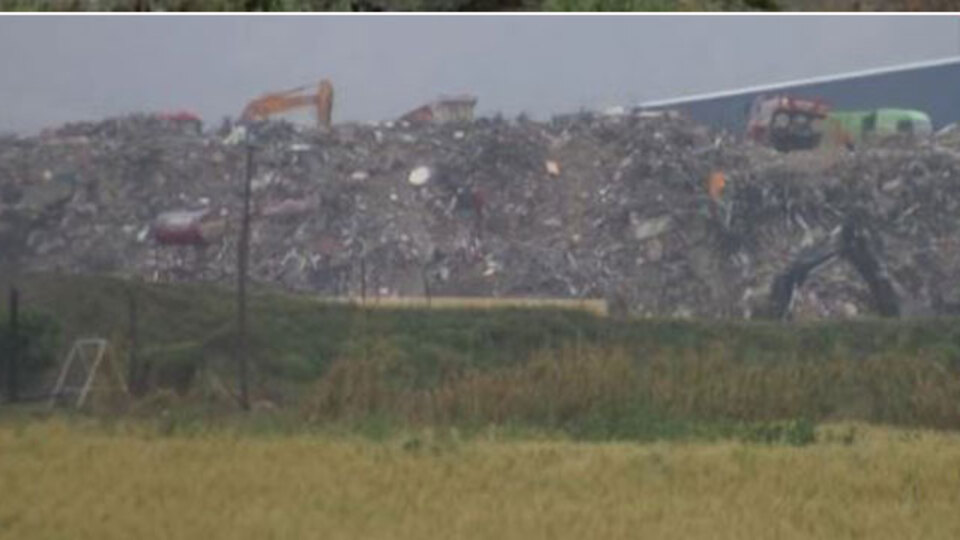 Milleyha Kuş Cenneti'nin 100 metre uzağında... Moloz dağı!