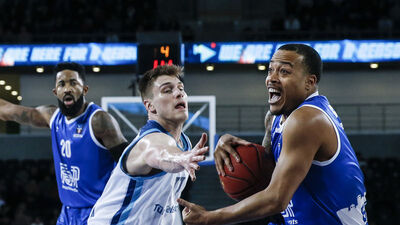 Türk Telekom çeyrek finalde!