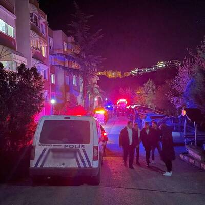 İstinat duvarı çöktü: 4 apartman boşaltıldı