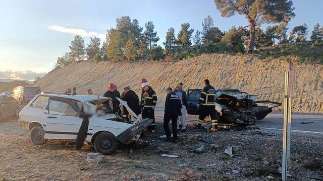 Kütahya'da feci kaza: 1 ölü, 6 yaralı