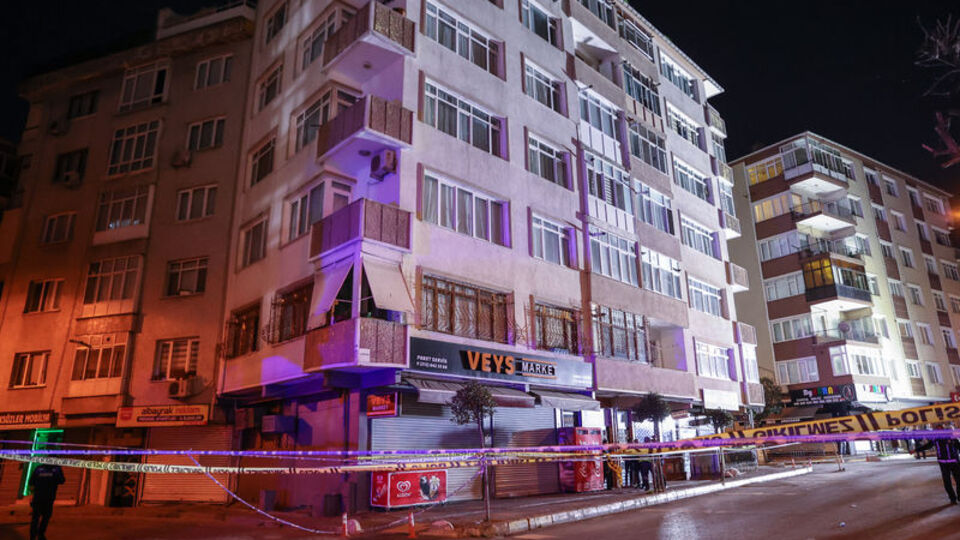 İstanbul'da 6 katlı bina çökme riski nedeniyle boşaltıldı