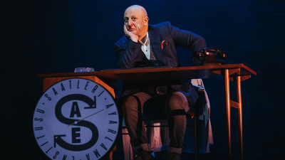 'Saatleri Ayarlama Enstitüsü' sahnede