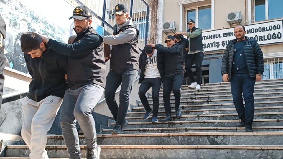 Herkesin başına gelebilir! Telefona gelen şifreyi söyledi, 2 milyon lirası çalındı!