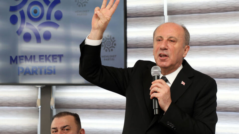 İnce selamlama işaretini tanıttı