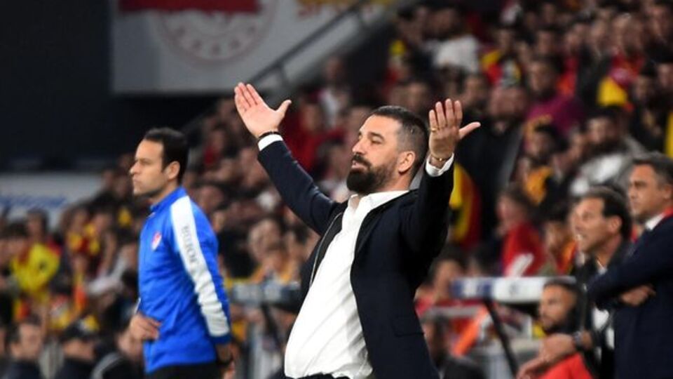 Arda Turan kötü başladı