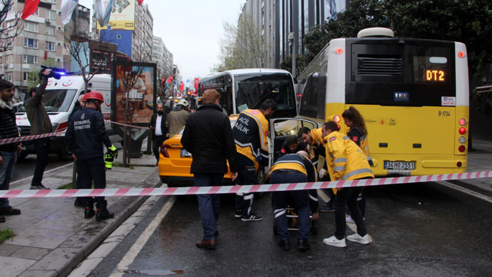Kızakladı, karşı şeride geçti! 1 yaralı