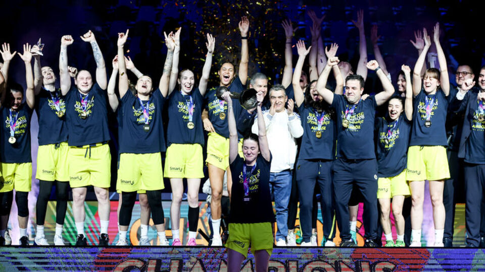 Avrupa'daki 13. kupa Fenerbahçe'den