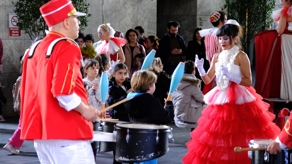 23 Nisan heyecanı AKM Çocuk Sanat Festivali ile başladı