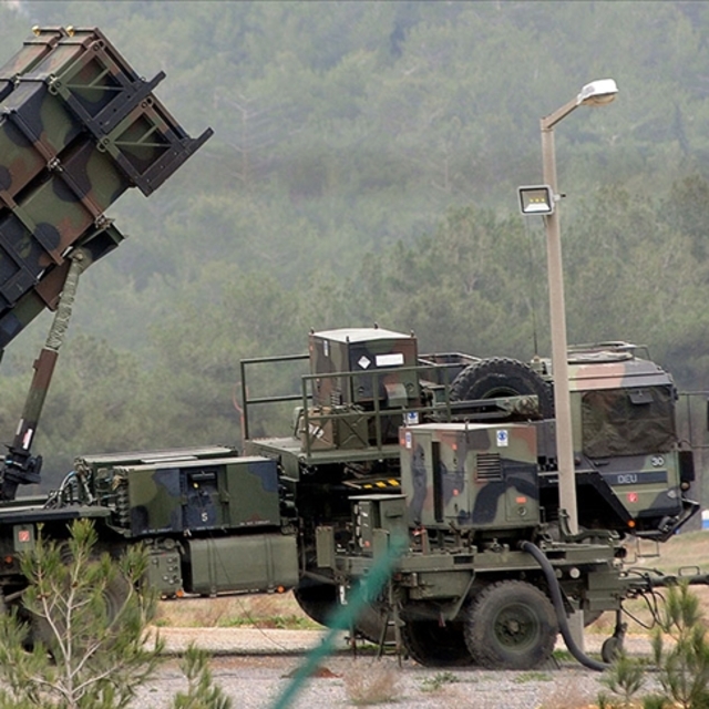 Almanya'dan Ukrayna'ya "Patriot" teslimi