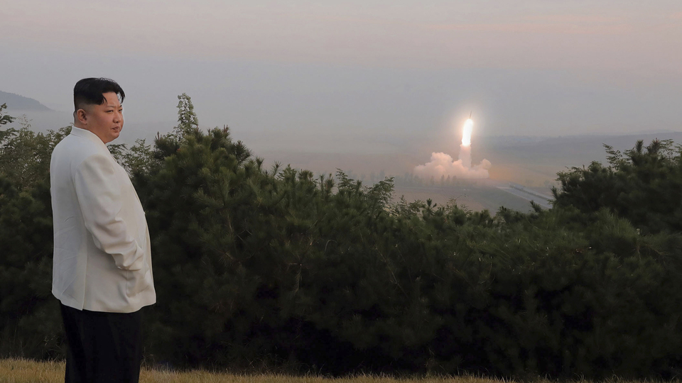 Kuzey Kore lideri duyurdu: Casus uydu hazır!