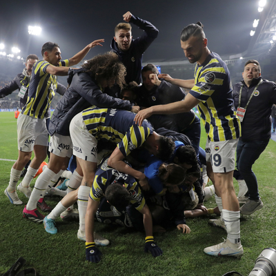 "Topuyla tüfeğiyle"