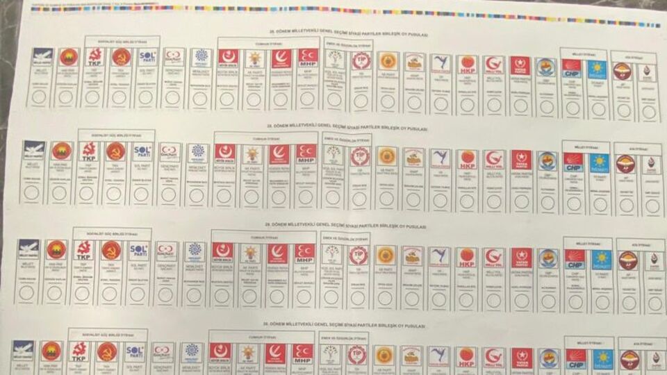 Yurtdışı ve gümrüklerde kullanılacak oy pusulası belli oldu