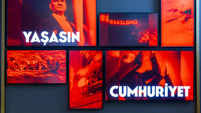 'Yaşasın Cumhuriyet!' sergisi Ankara'da da açılıyor