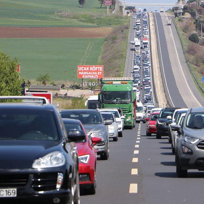 Bayram trafiği başladı! İstanbul-Tekirdağ yolunda yoğunluk oluştu