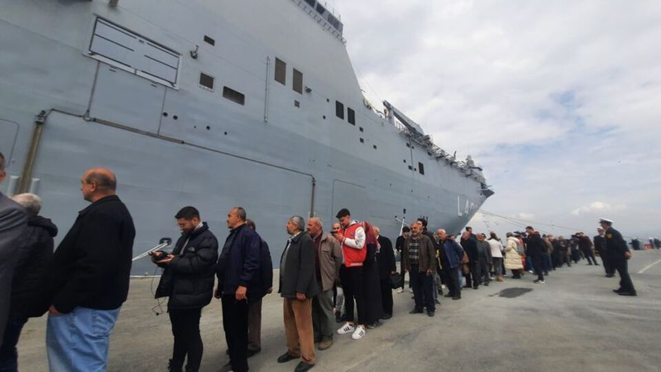 TCG Anadolu'ya bayram yoğunluğu