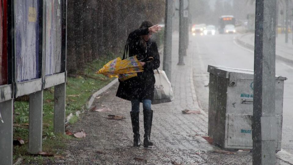 Meteoroloji'den flaş uyarı! 6 bölgede sağanak!