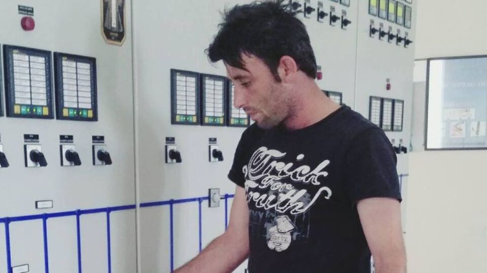 Okul müdüründen 'minnet borcu' savunması