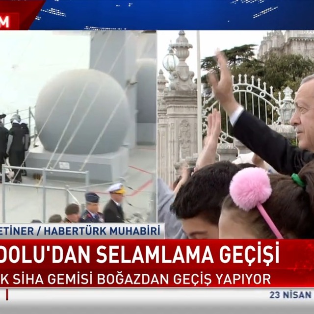 TCG Anadolu İstanbul Boğazı'nda