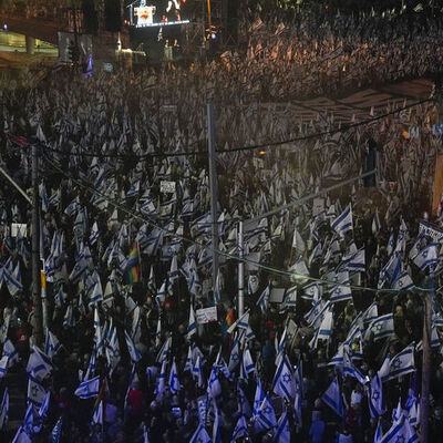 Protestoların 16. haftası: Binlerce kişi sokaklarda!