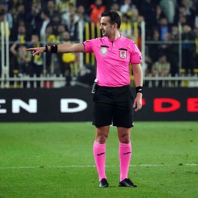 Kadıköy'de penaltı VAR!