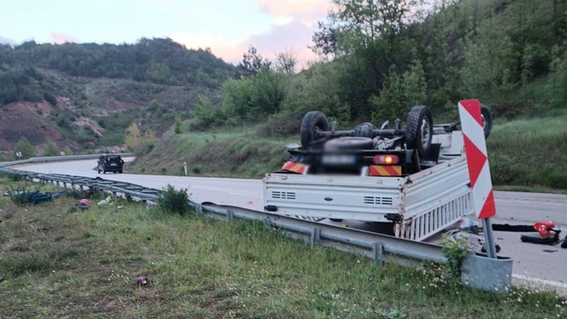 Tokat'ta kamyonet devrildi: 1 ölü, 2 yaralı