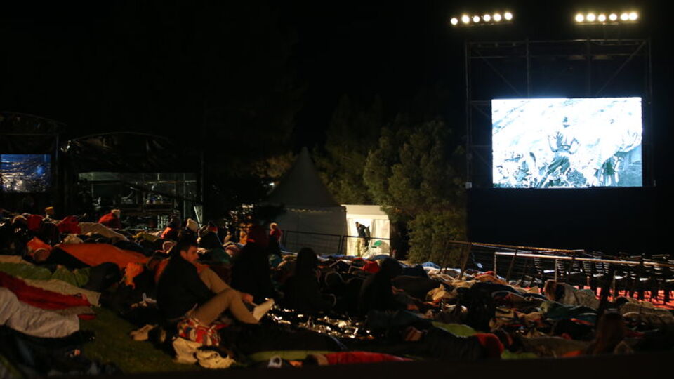Anzak Koyu'nda geleneksel Şafak Ayini