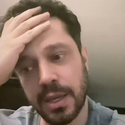 Murat Boz acı haberle yıkıldı