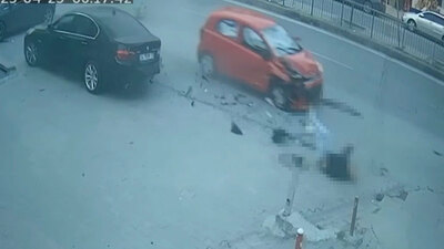 Köpeğe çarpmamak için manevra yaptı! Yayalara çarptı!