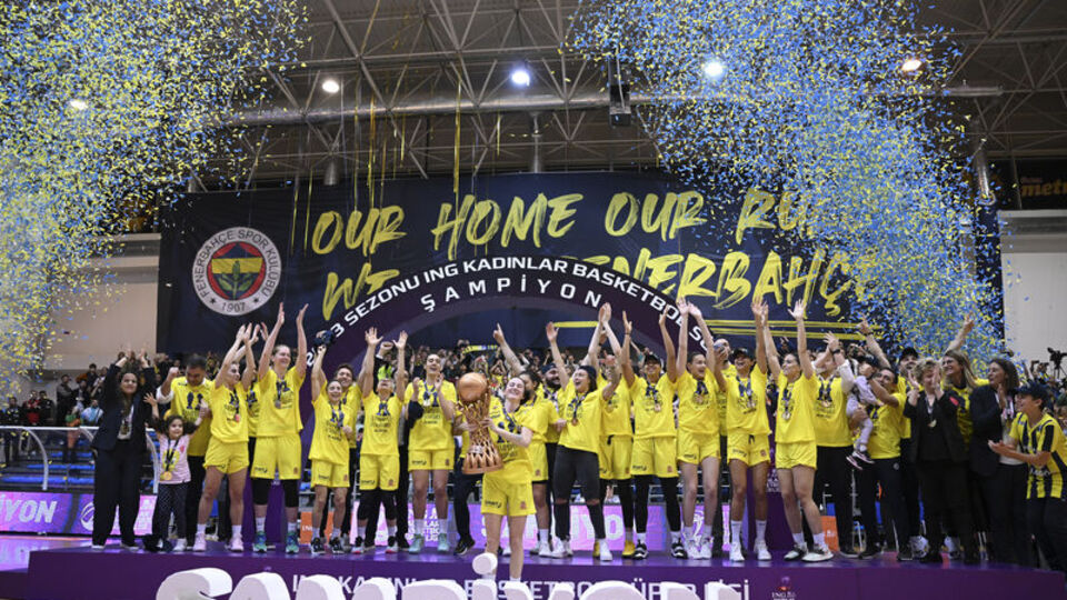 Fenerbahçe Alagöz Holding şampiyon oldu!