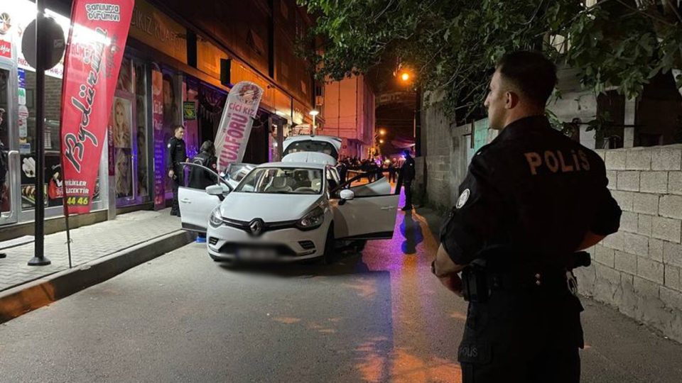 Otomobilde silahlı saldırı: 1 ölü