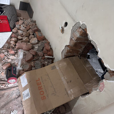 Kuyumcunun duvarını deldiler! Tam 23 kilo altın!