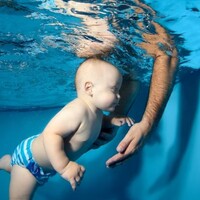 Bebekler neden yetişkinlerden daha iyi bir yüzücüdür?