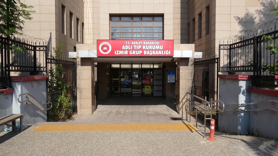 İzmir'de bir kadın eşi tarafından öldürüldü!