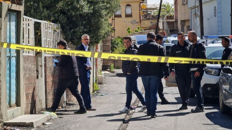 Eşini boğdu, kuzenini bıçakla öldürdü! Çifte vahşet!