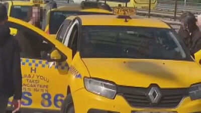 O anlar kamerada! Taksiciler araçları sağa çekti! Birbirine girdi!