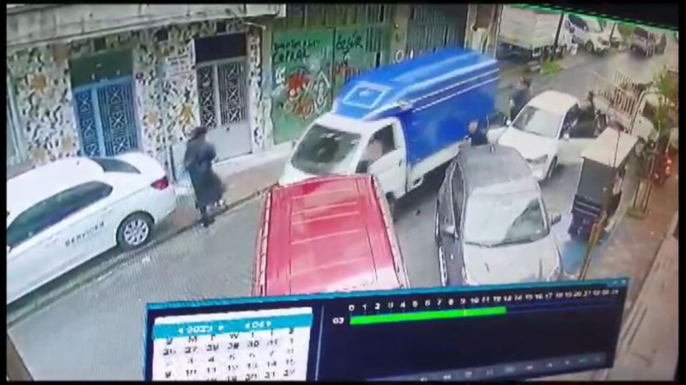 Gaziosmanpaşa'da park kavgası! Komşusunu ezmeye çalıştı